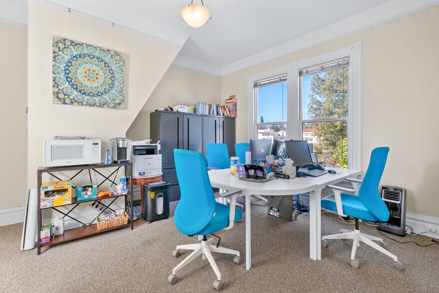 More Photos Of 603 Mission St, Santa Cruz Office For Sale