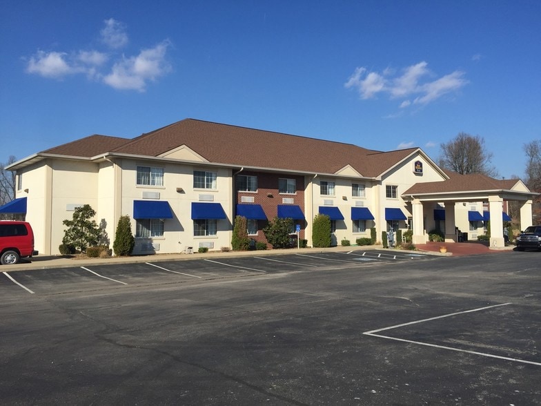 Primary Photo Of 627 S 2nd St, Central City Hotel For Sale