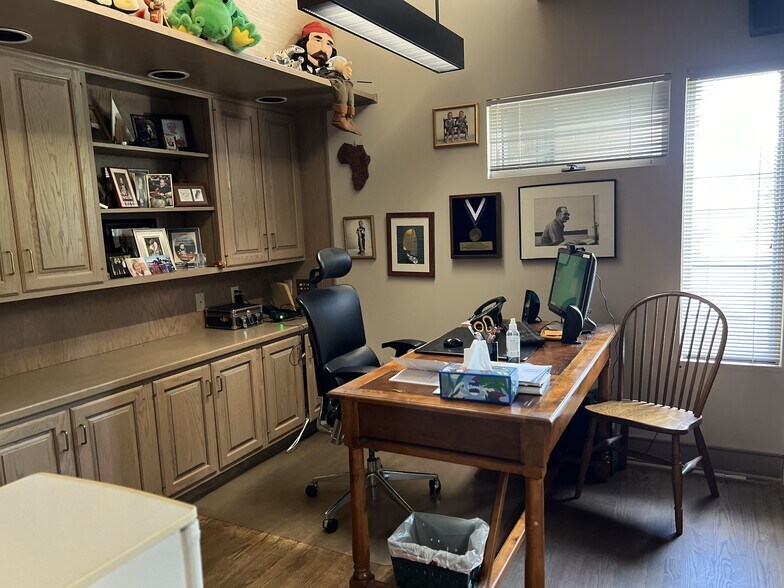 More Photos Of 4181 Holiday St NW, North Canton Office For Sale