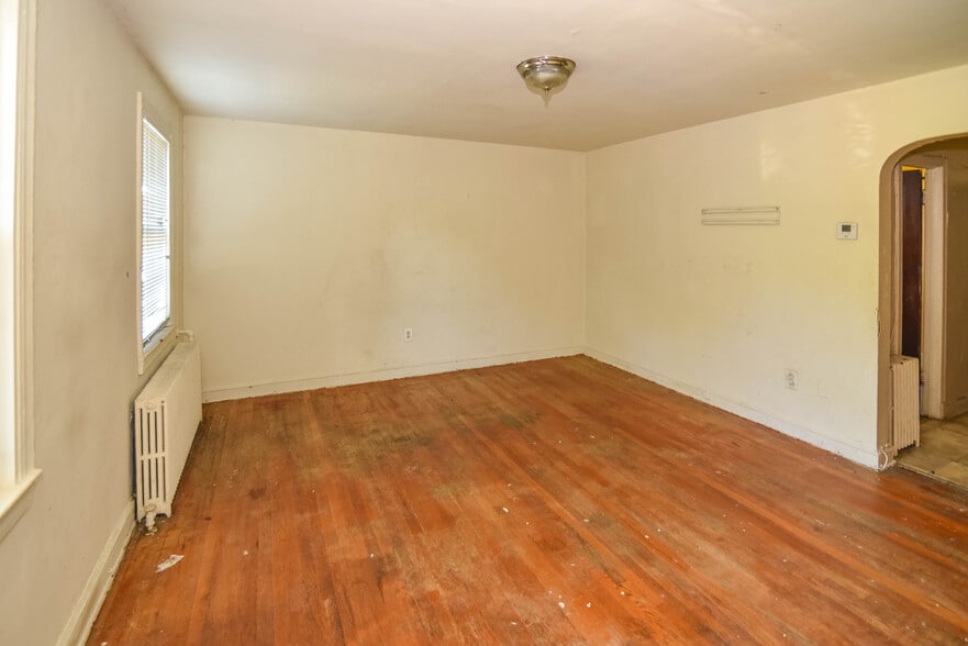 More Photos Of 2823 4th St NE, Washington Multifamily For Sale