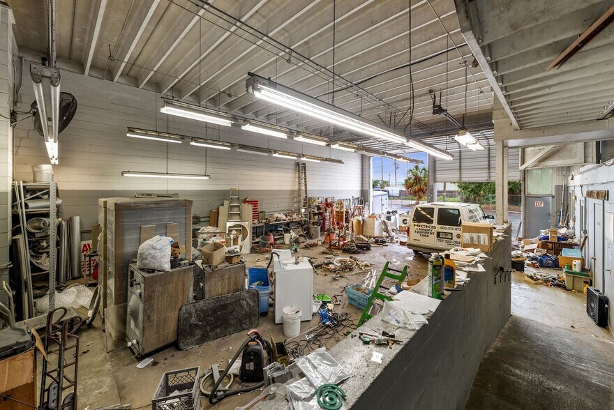 More Photos Of 4475 28th St N, Saint Petersburg Industrial For Sale