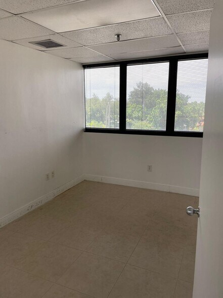 More Photos Of 2600 SW 3rd Ave, Miami Office For Lease