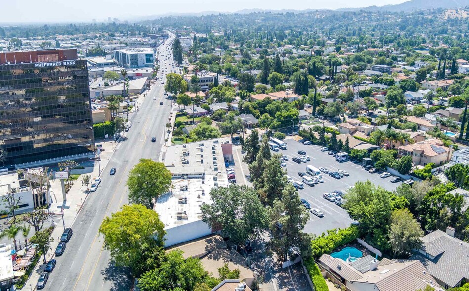 More Photos Of 18330-18350 Ventura Blvd, Tarzana Office For Lease