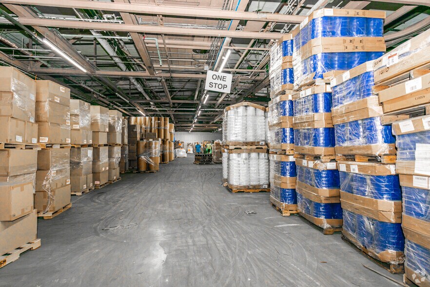 More Photos Of 99 Jersey Ave, New Brunswick Warehouse For Lease