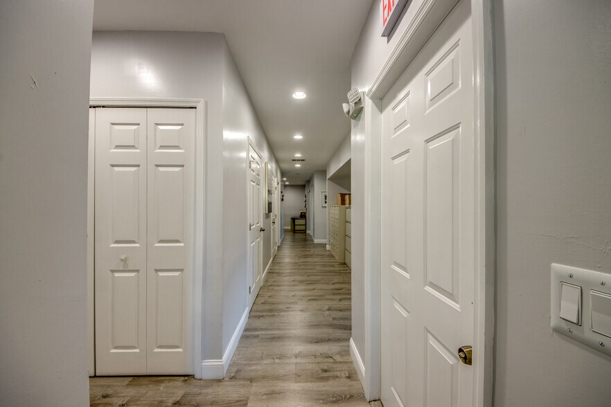 More Photos Of 12771 World Plaza Ln, Fort Myers Medical For Sale
