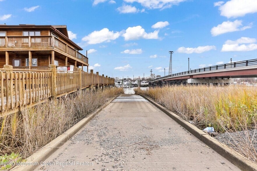 More Photos Of 520 Amboy, Keyport Marina For Sale
