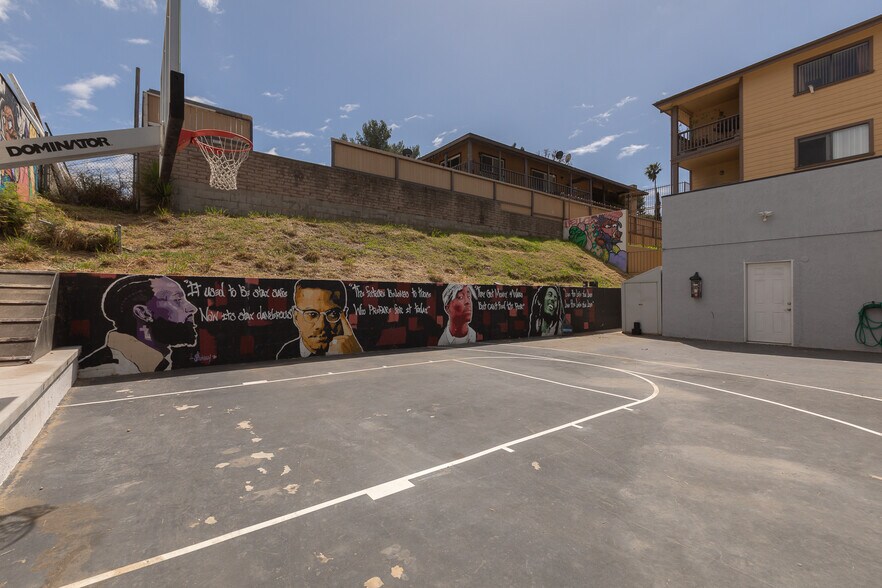 More Photos Of 1544 Anaheim St, Harbor City Storefront Retail Residential For Sale