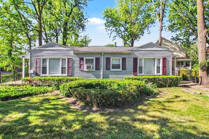 More Photos Of 33614 Grand River Ave, Farmington Apartments For Sale