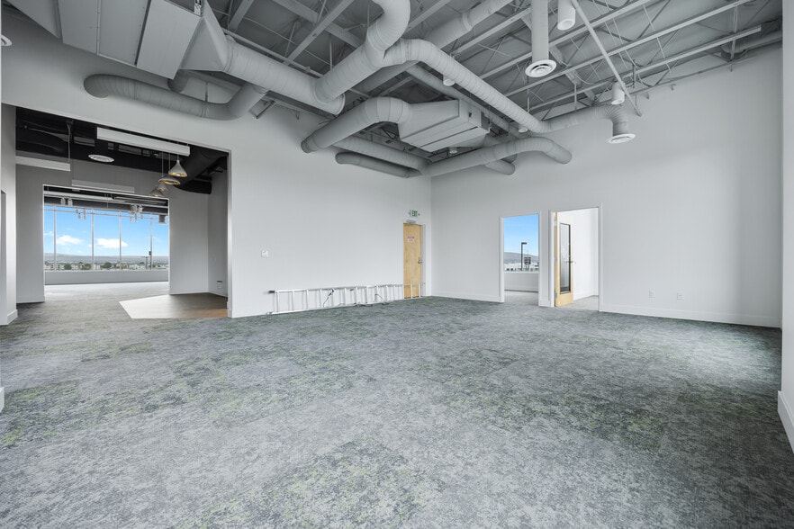 More Photos Of 9425 Sandifur Pky, Pasco Office For Sale