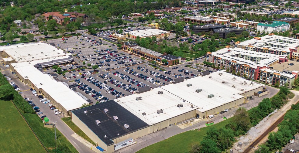 Primary Photo Of 300-330 Franklin Rd, Brentwood General Retail For Lease