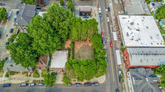 More Photos Of 2880 SE Stark St, Portland Land For Sale