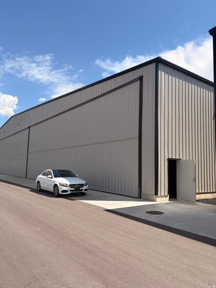 Primary Photo Of 2050 N 300 W, Spanish Fork Airplane Hangar For Sale