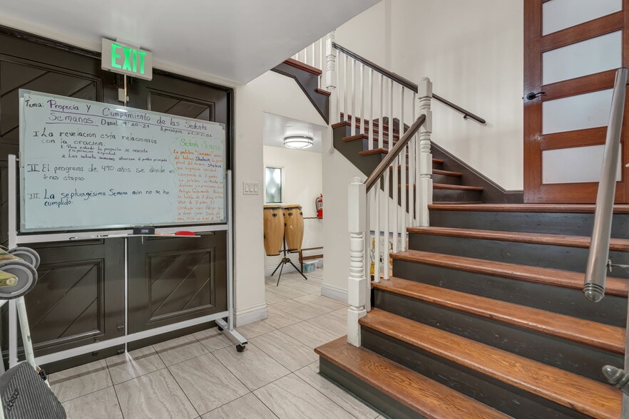 More Photos Of 1100 S Lorena St, Los Angeles Religious Facility For Sale