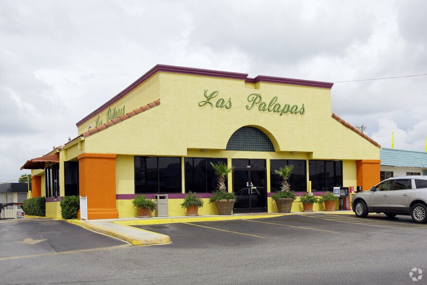 Primary Photo Of 11860 Blanco Rd, San Antonio Restaurant For Sale