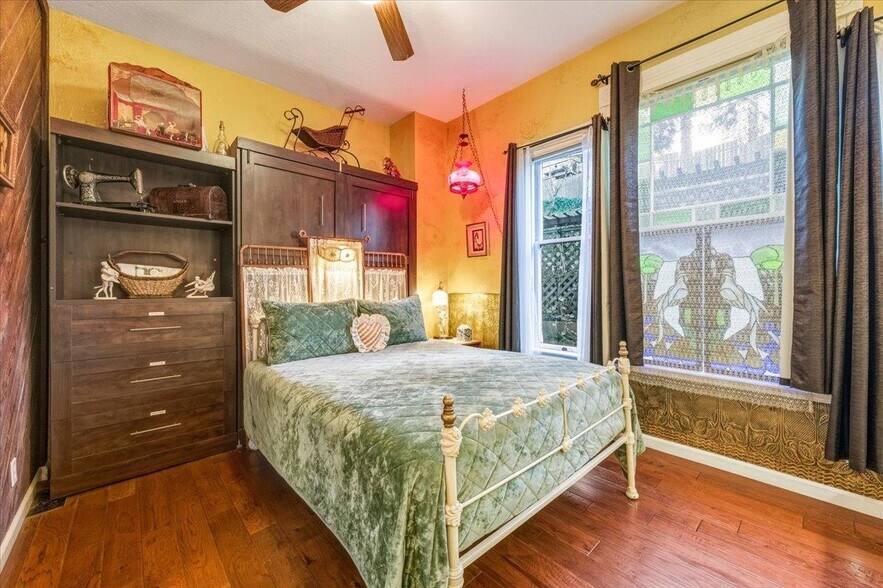 More Photos Of 301-317 S Pine St, Nevada City Hotel For Sale