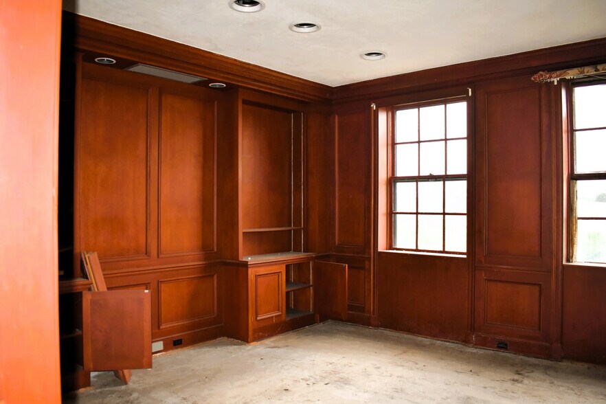 More Photos Of 755 Lee St, Alexander City Office For Lease