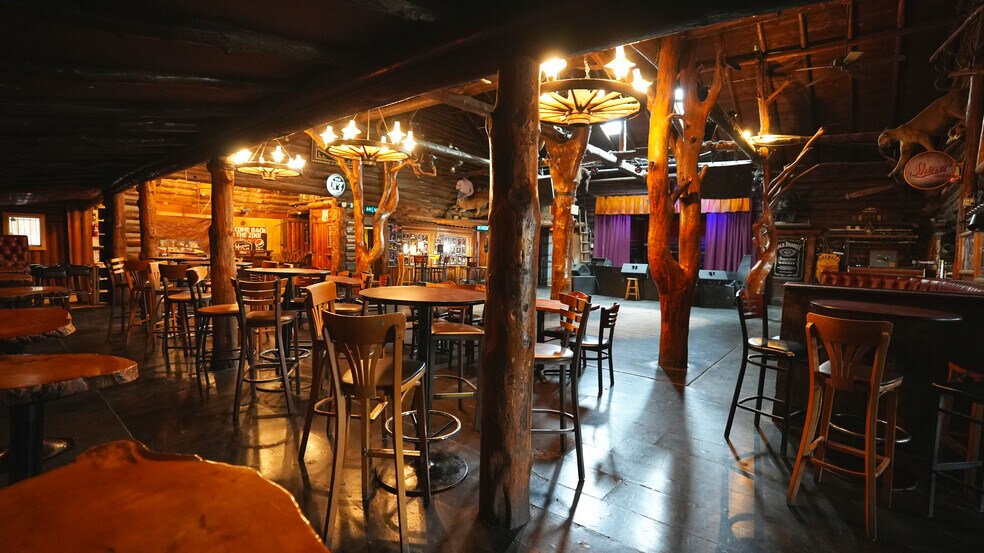 More Photos Of 3404 E Route 66, Flagstaff Freestanding For Sale