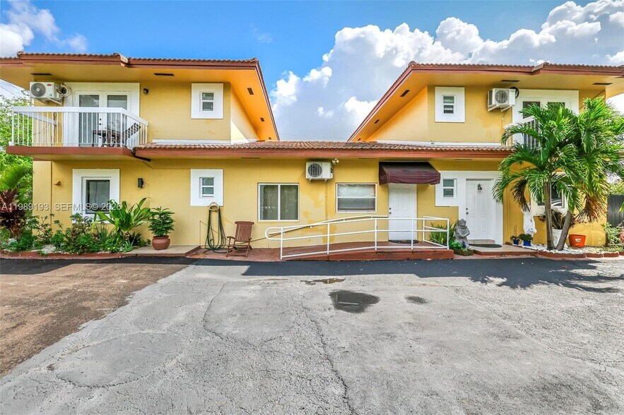 More Photos Of 12085 W Dixie Hwy, North Miami Multifamily For Sale