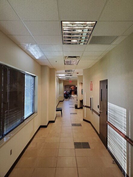 More Photos Of 4750 S Garnett Rd, Tulsa Office For Sale