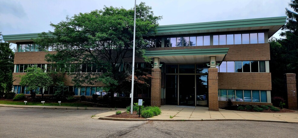 Primary Photo Of 4572 S Hagadorn Rd, East Lansing Office For Lease