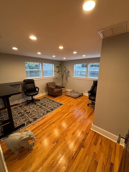 More Photos Of 11169 NW State Rd 20, Bristol Office For Sale