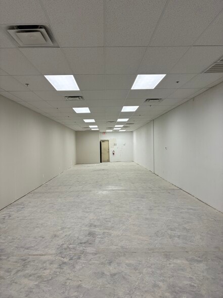 More Photos Of 10855 N Frank Lloyd Wright Blvd, Scottsdale Storefront For Lease