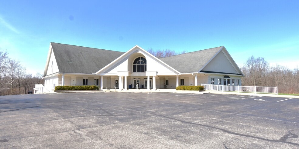 Primary Photo Of 972 Youngstown Kingsville Rd, Vienna Office For Sale