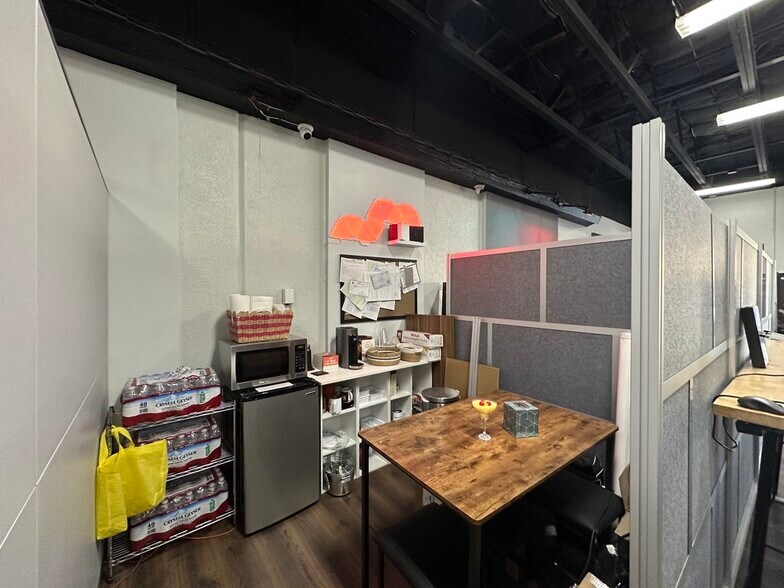 More Photos Of 770-780 Smithridge Dr, Reno Showroom For Lease