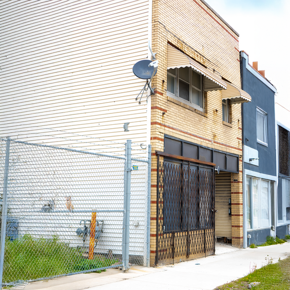 More Photos Of 19510 W Warren Ave, Detroit Storefront Retail Office For Sale