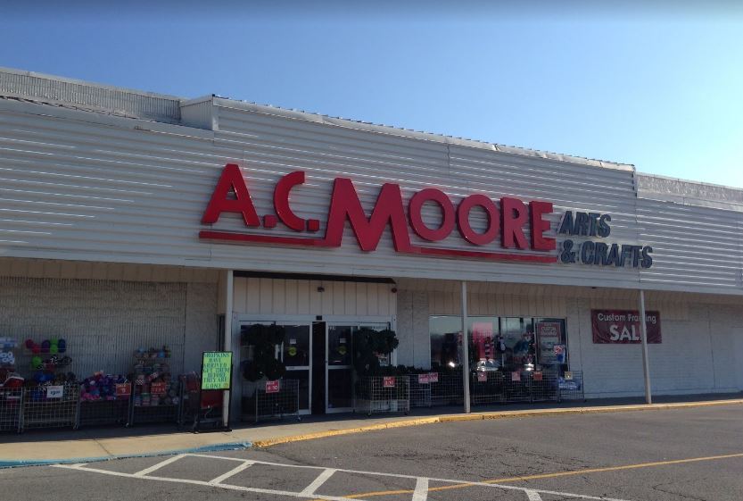 More Photos Of 275 Park Hills Plz, Altoona General Retail For Lease