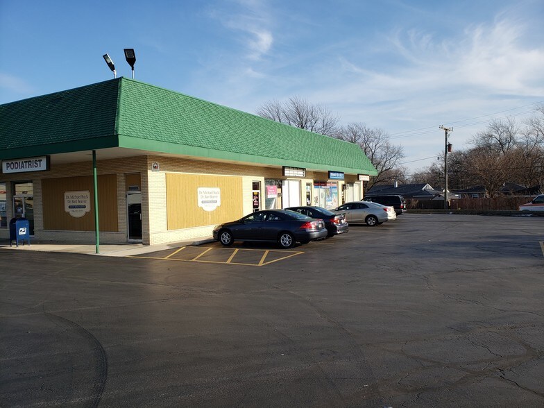 More Photos Of 5600-5649 167th St, Tinley Park Unknown For Lease
