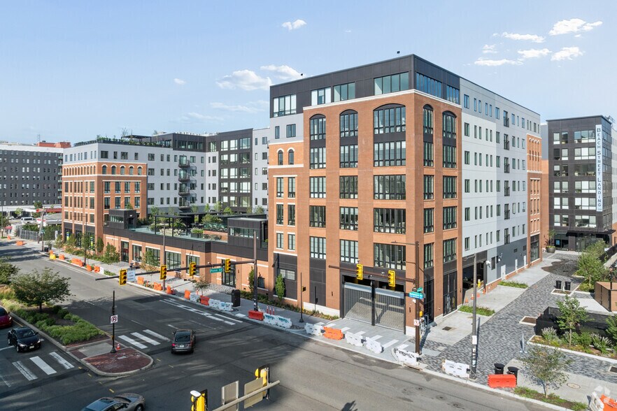 More Photos Of 700 N Delaware Ave, Philadelphia Apartments For Lease