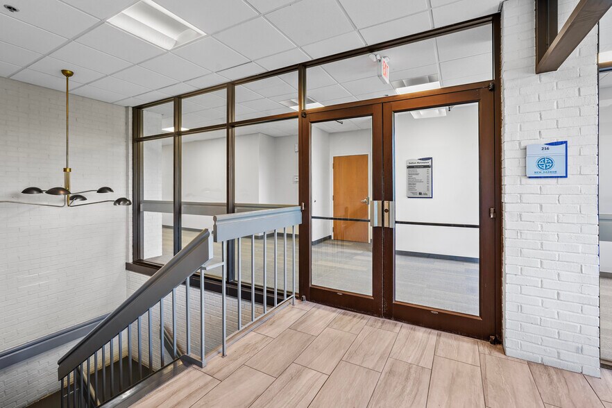 More Photos Of 95-105 Eastern Ave, Dedham Office For Lease