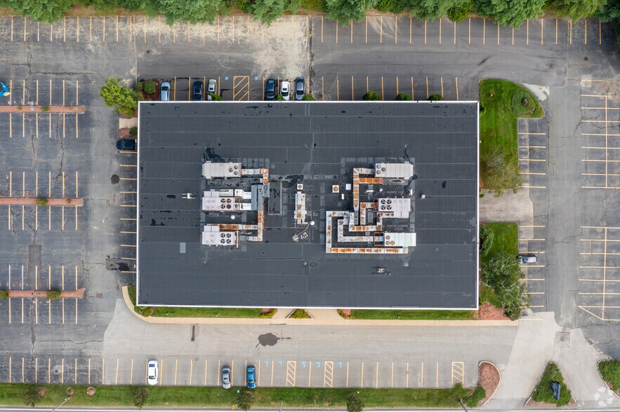 More Photos Of 225 Turnpike Rd, Southborough Office For Lease