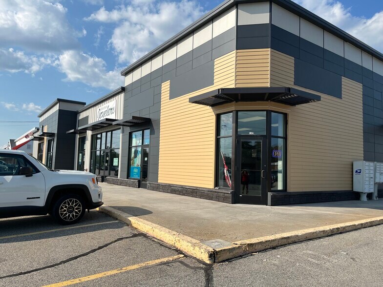 Primary Photo Of 765 Roosevelt Trl, Windham General Retail For Lease