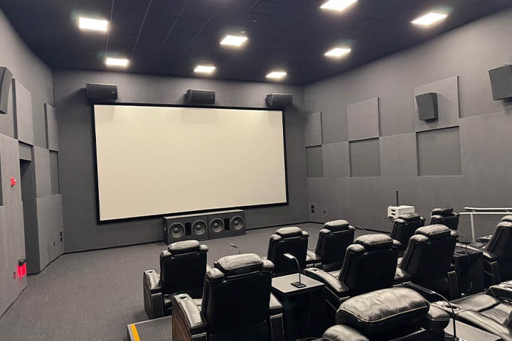 More Photos Of 330 S Alameda St, Los Angeles Light Manufacturing For Lease