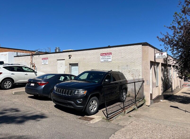 More Photos Of 477 3rd St SE, Medicine Hat Office For Sale
