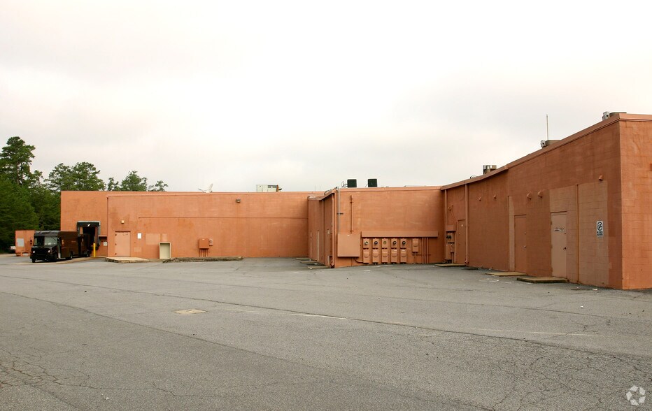 More Photos Of 8560 Holcomb Bridge Rd, Alpharetta Unknown For Lease