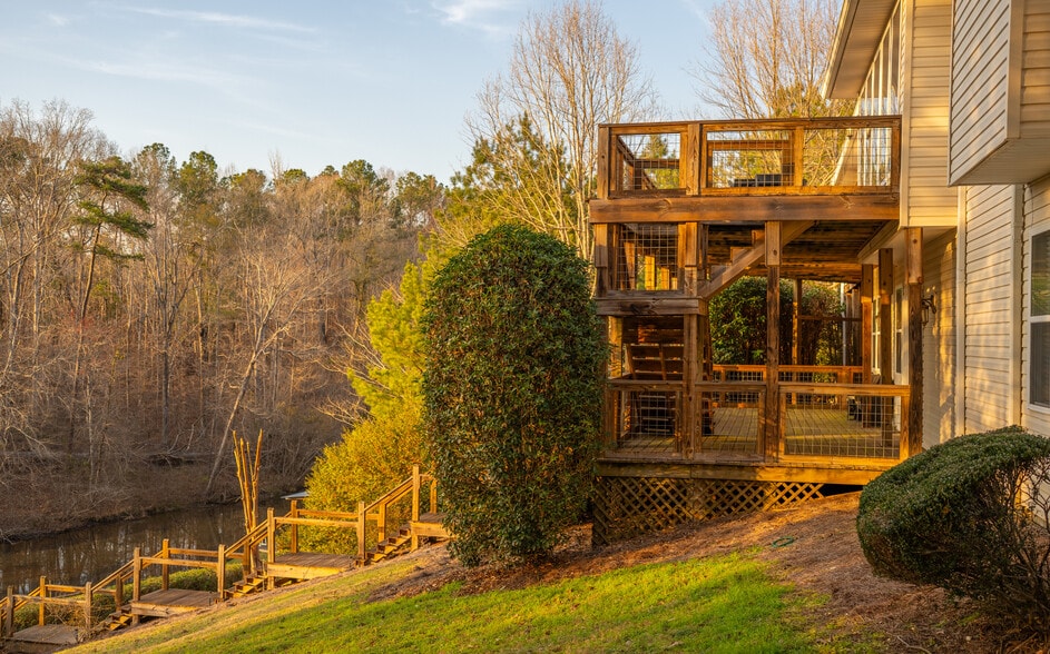 More Photos Of 402 Cliffside dr, Titus Land For Sale