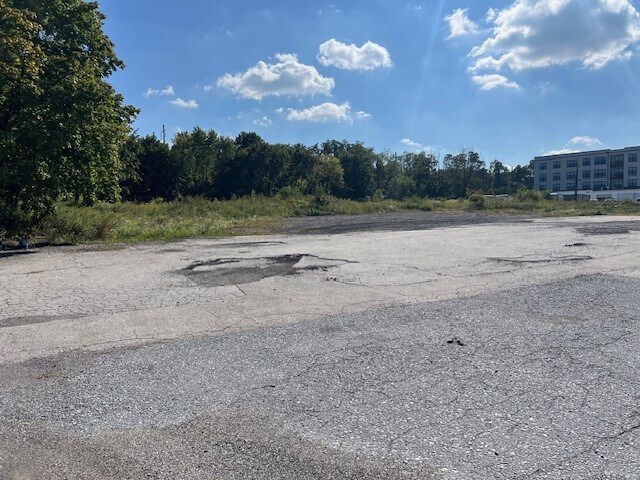 More Photos Of 536 Lancaster Ave, Malvern Land For Lease