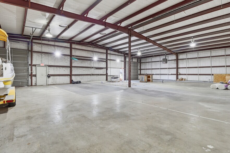 More Photos Of 5342 5th St, Katy Freestanding For Lease