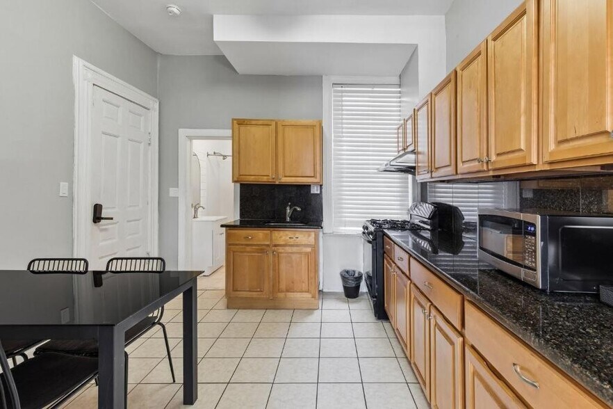 More Photos Of 1611 S Broad St, Philadelphia Specialty For Sale