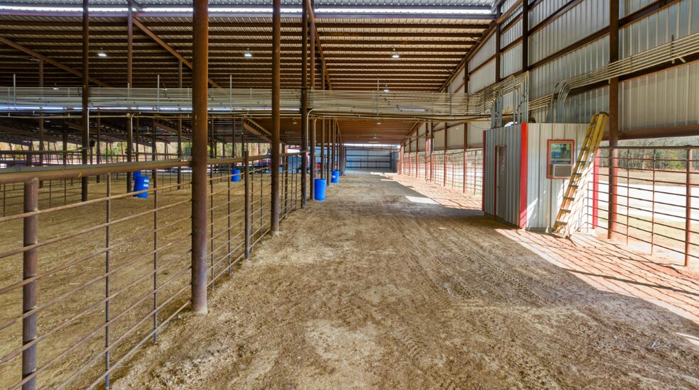More Photos Of 3536 US Highway 82 E, Paris Specialty For Sale