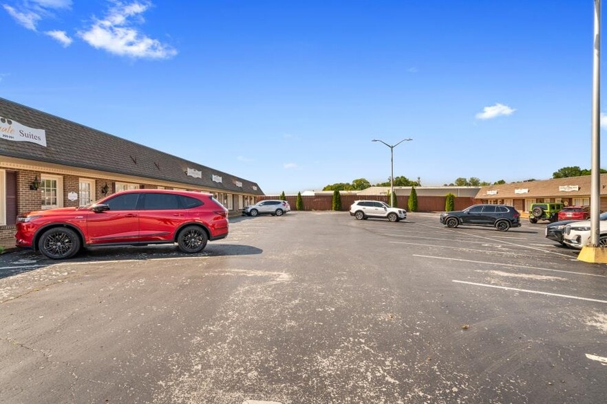 More Photos Of 5803-5805 Lee Hwy, Chattanooga Medical For Sale