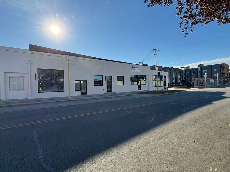 More Photos Of 201 Elm Ave, Waco Storefront Retail Office For Lease