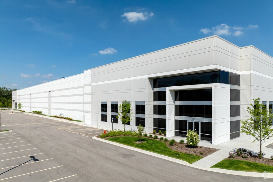 Primary Photo Of 1451 Sheldon Dr, Elgin Distribution For Sale