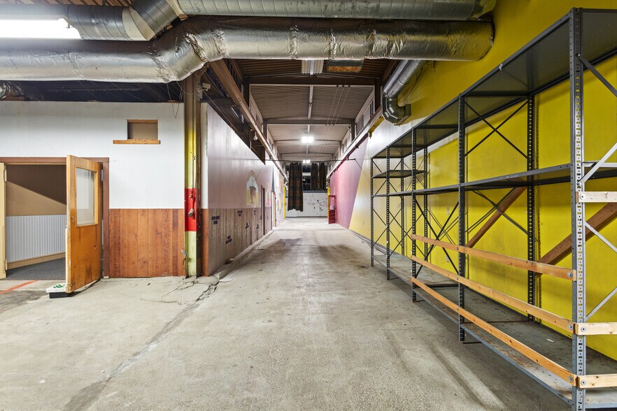 More Photos Of 412 Harrison St, Kalamazoo Freestanding For Lease