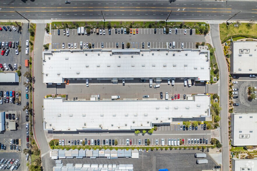 More Photos Of 865-875 Cochran St, Simi Valley Warehouse For Sale