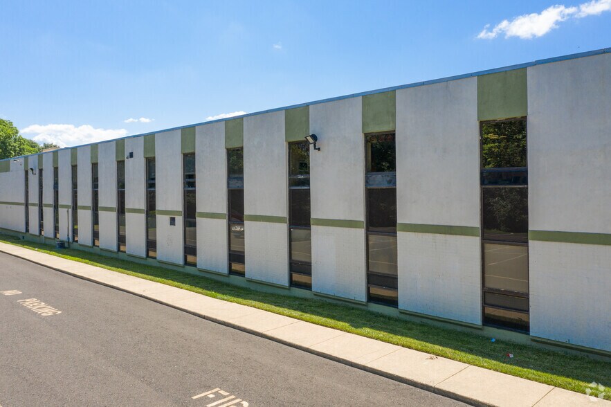 More Photos Of 715 Twining Rd, Dresher Office For Lease