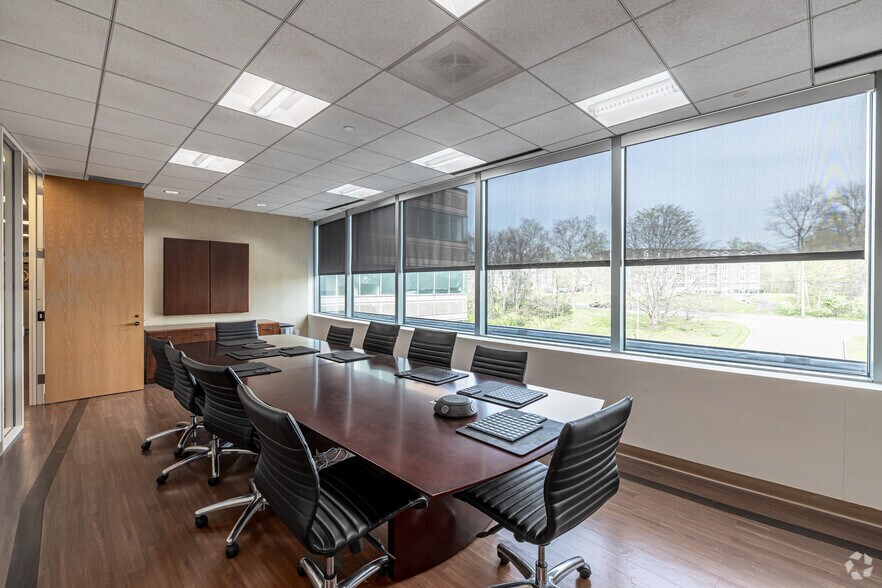 More Photos Of 440 Wheelers Farms Rd, Milford Office For Lease